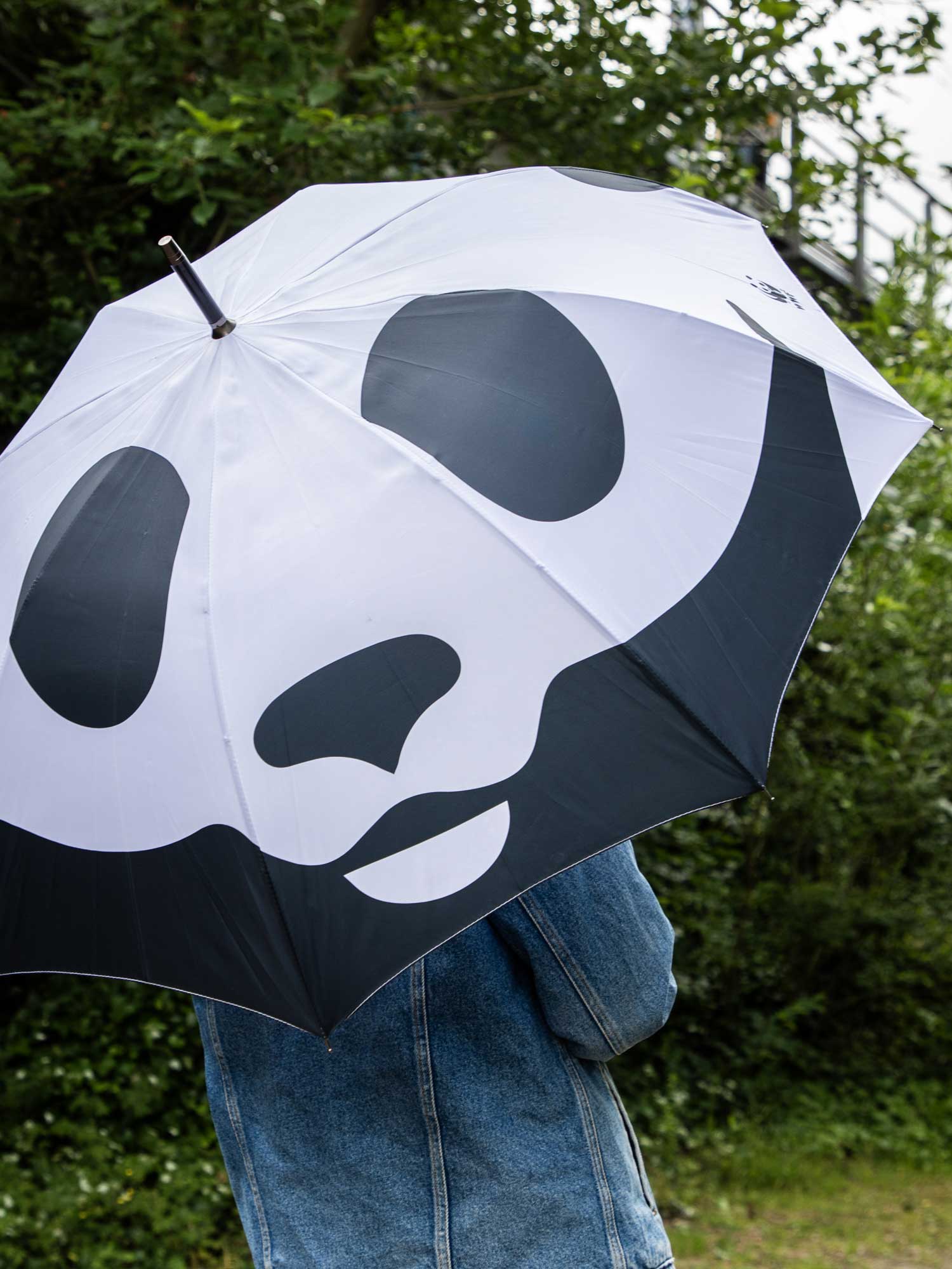 Paraply med panda – WWF Verdensnaturfonden
