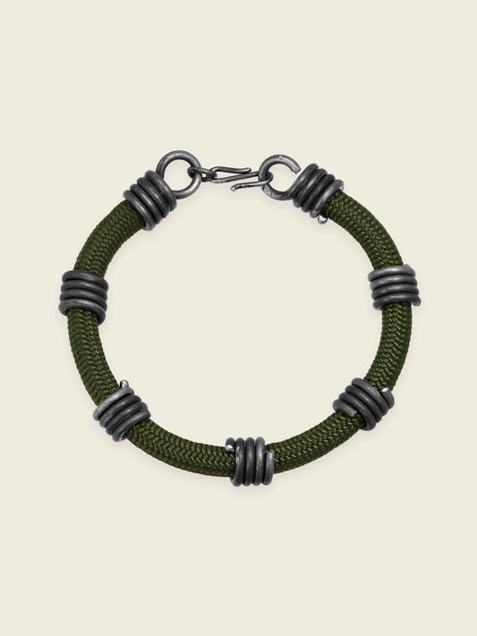 Snarearmbånd i paracord